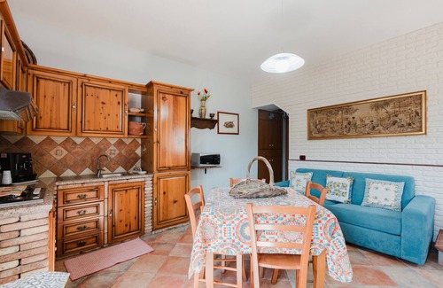Sciacca Apartment | Apartment 'Casa Vacanze 4 Pileri - Perollo' with Mountain View, Shared Pool and Wi-Fi