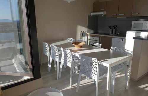 Besse-et-Saint-Anastaise Apartment | Apartment center resort 6/8 people