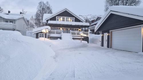 Tromsdalen Apartment | Apartment centrally located in Tromsø with free parking