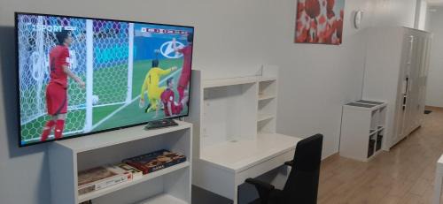 Nove Mesto Apartment | Apartment Cherry Bratislava & free parking