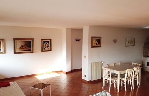 Sedegliano Apartment | Apartment 'Corte degli Artisti' with Open Terrace, Garden & Wi-Fi