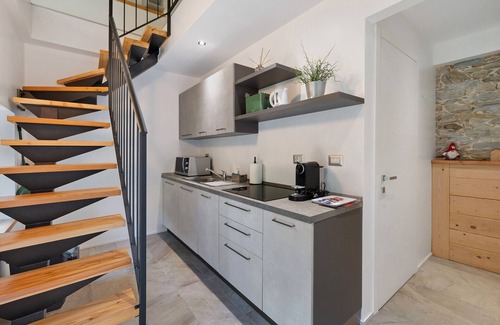 Bernezzo Apartment | Apartment 'Cules' with Mountain View, Wi-Fi and Air Conditioning