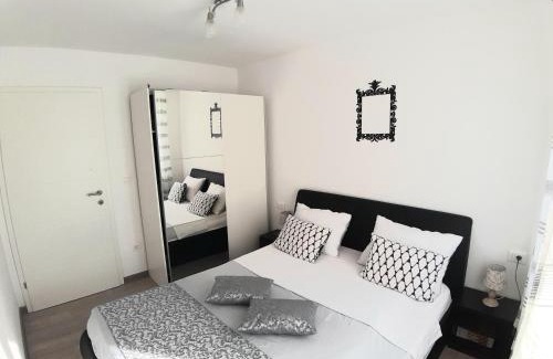 Makarska Old Town Apartment | Apartment Enjoy life Makarska 2+2, center