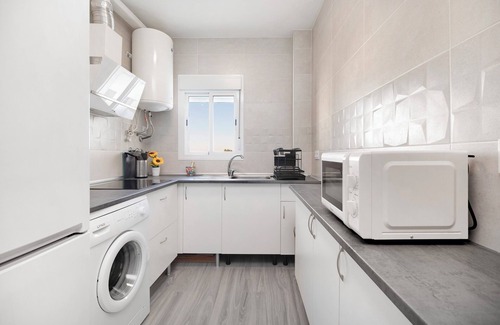 Valdelagrana Apartment | Apartment '1a Linea Valdelagrana' with Sea View, Shared Pool and Wi-Fi