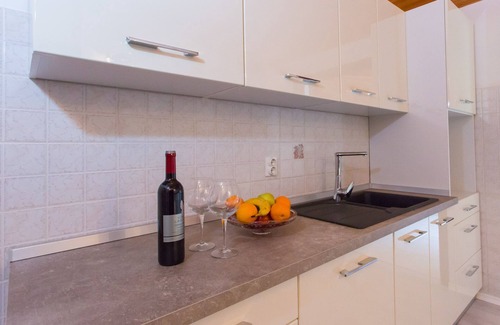 Kukci Apartment | Apartment Felix with pool in Porec