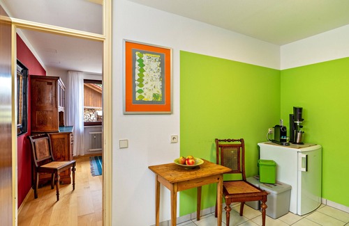 Neusatzeck Apartment | Apartment 'Ferienwohnung Fasse' with Shared Garden and Wi-Fi