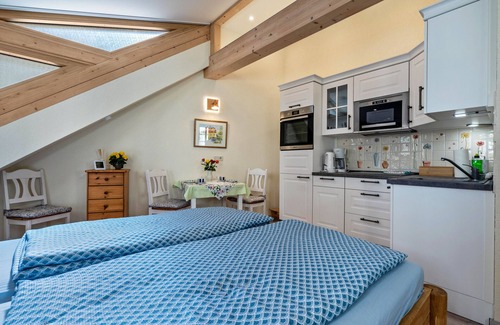 Meissen Apartment | Apartment 'Ferienwohnung 2 - Altstadtidyll' with Shared Terrace, Shared Garden and Wi-Fi