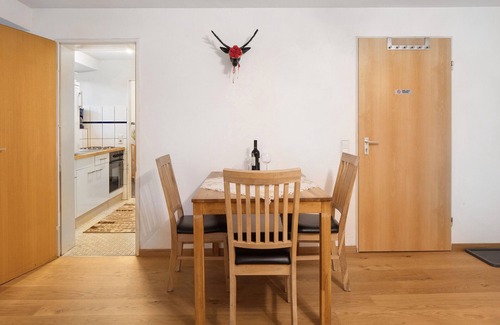 Umkirch Apartment | Apartment 'Ferienwohnung Umkirch' with Wi-Fi