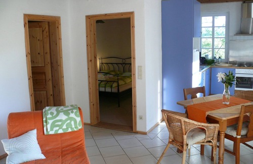 Salem Apartment | Apartment 'Ferienwohnung Sägespan' with Private Terrace, Shared Garden and Wi-Fi