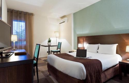 Ferney-Voltaire Apartment | Apartment for 2 people with pool view