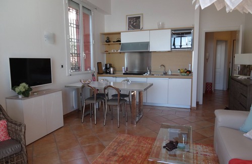 Villefranche-sur-Mer Apartment | Apartment 4 * panoramic view bay of Villefranche, swimming pool and parking