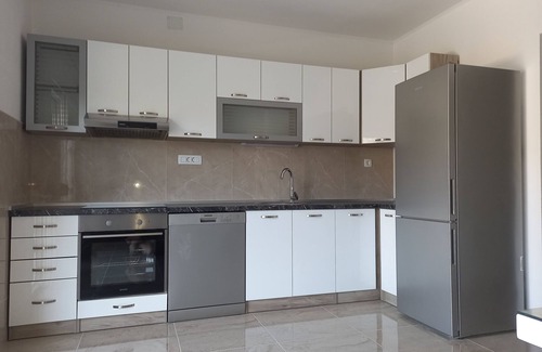 Srinjine Apartment | Apartment Gajo with swimming pool near Split