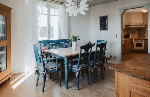 Allensbach Apartment | Apartment Gnadensee (upper floor) with 90 square meters, 2 bedrooms + living area, max. for 5 persons