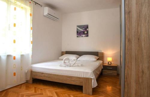 Komiza Apartment | Apartment Goli