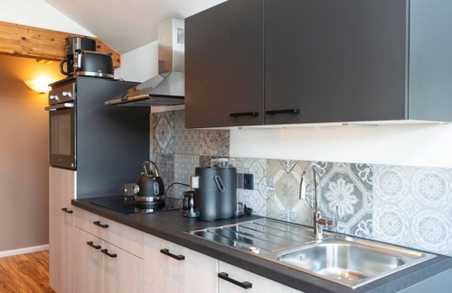 Kastellaun Apartment | Apartment "Haus am See" Castor GbR - Apartment/flat, shower and bath, WC, 2