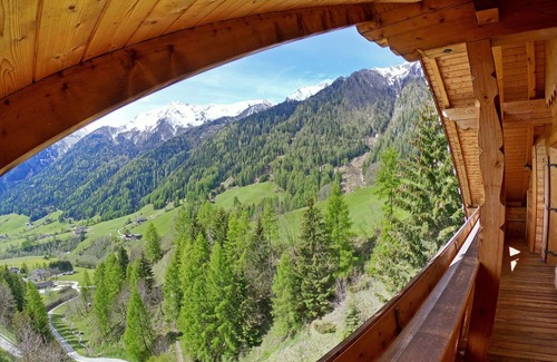 Fundres Apartment | Apartment Hegidex