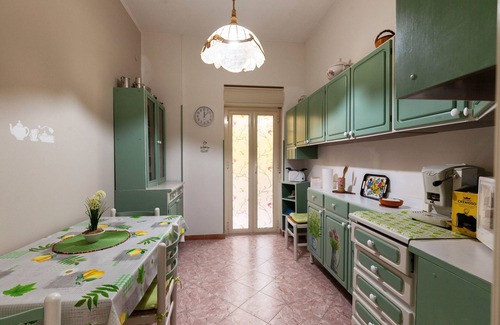 Palermo Apartment | Apartment 'Holiday My House' with Balcony, Wi-Fi and Air Conditioning