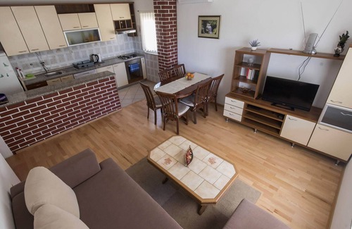 Starigrad Apartment | Apartment in Starigrad near Paklenica Park