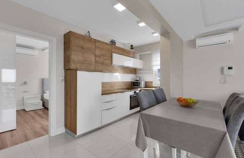 Promajna Apartment | Apartment Hrvoje -only 50m to the sea
