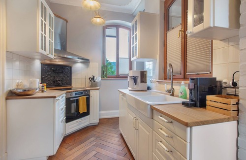 Badenweiler Apartment | Apartment 'Im Talblick' with Mountain View and Wi-Fi