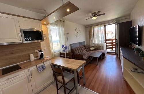 Shiligarnika Apartment | Apartment in Belvedere Holiday Club 550 m from ski lift