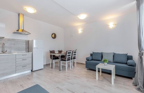 Dramalj Villa | Apartment in Dramalj near Beach & Pool