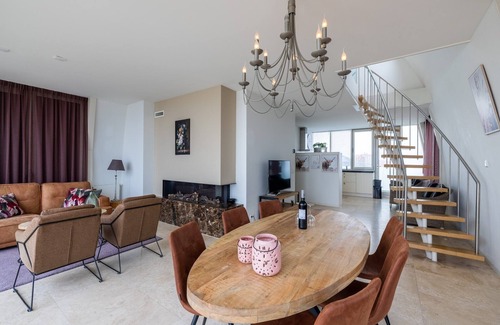 Egmond aan Zee Apartment | Apartment in Egmond with Sea Views
