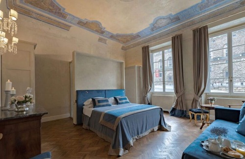 Santo Spirito Apartment | Apartment in Florence with 4 bedrooms sleeps 12