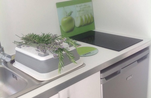 Simiane-Collongue Apartment | APARTMENT IN VILLA WITH SWIMMING POOL 20 MN FROM AIX EN PROVENCE