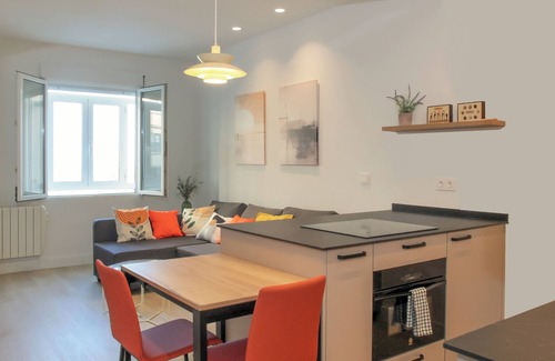 Gros Apartment | Apartment in front of the Zurriola beach with sea views,