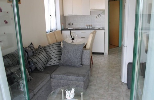 Kali Apartment | Apartment in Kali with Seaview, Balcony, Air condition, WIFI (4566-2)