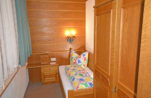 Arzl im Piztal Apartment | Apartment in Pitztal with Mountain Views