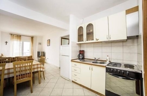 Povlja Apartment | Apartment in Povlja with Seaview, Balcony, Air condition, WIFI (4936-2)