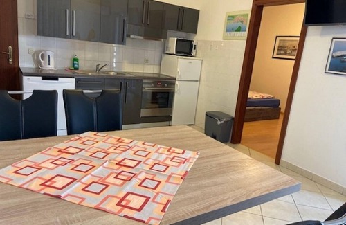Punat Apartment | Apartment in Punat with Balcony, Air condition, WIFI, Washing machine (3590-1)