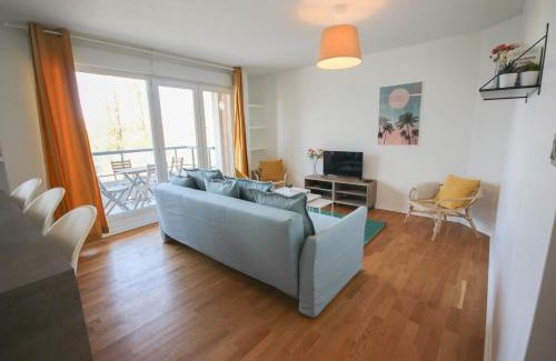 Lille Apartment | Apartment in residence with balcony and parking