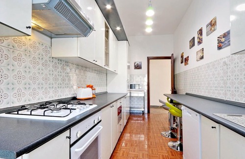 Tuscolano Apartment | Apartment in Rome with 4 bedrooms sleeps 8