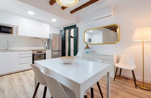 Old Town Apartment | Apartment in TGN historic center only 10min beach