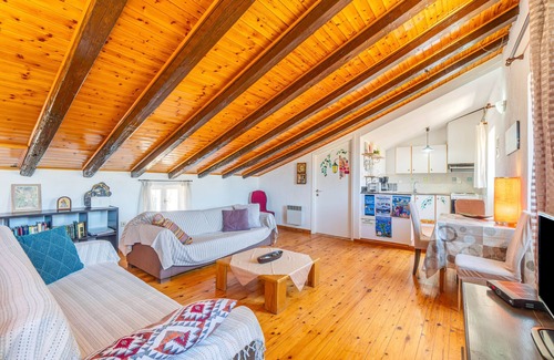 Old Town Apartment | Apartment 'In The Heart Of Corfu' with Wi-Fi and Air Conditioning