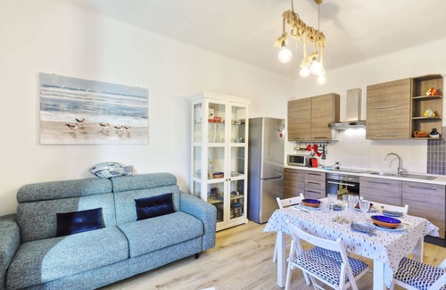 San Vincenzo Apartment | apartment in the center with parking space