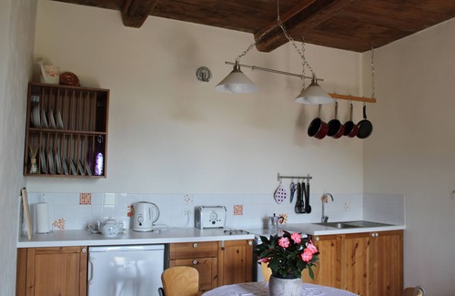 Levice Apartment | Apartment in the Langhe hills, not far from Alba, with stunning views