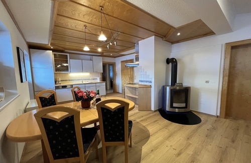 Wald im Pinzgau Apartment | Apartment in Wald near Krimml Waterfalls