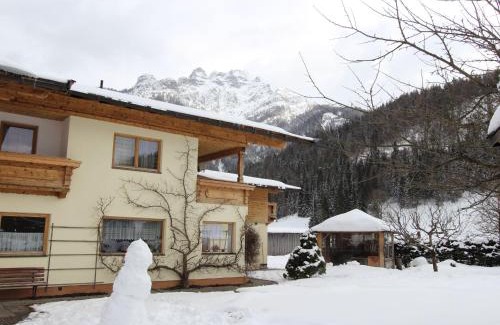 Waidring Apartment | Apartment in Waidring near PillerseeTal Ski Area