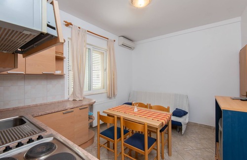 Loviste Apartment | Apartment Ivona (35247-A1) - Loviste