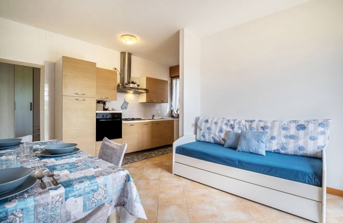 Salboro Apartment | Apartment 'Jhonatan Cavallino Treporti' with Shared Garden, Wi-Fi and Air Conditioning