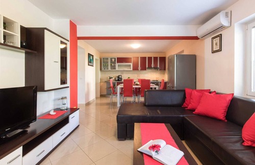 Milcetici Apartment | Apartment Josip Malin with Spacious Garden