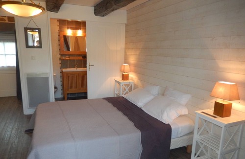 Erdeven Apartment | Apartment 'Ker Mané Teviec' with Shared Terrace, Shared Garden and Wi-Fi