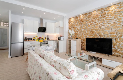 Campoamor Apartment | Apartment 'La Casita De Yessy' with Wi-Fi and Air Conditioning