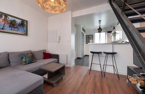 Lorient Apartment | Apartment 'La Désirade - Ilots De Merville' with Wi-Fi