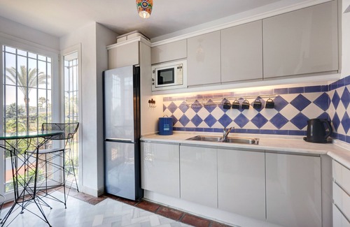 Bahia de Casares Apartment | Apartment "La Perla de Marakech 4" with Sea View, Shared Pool & Wi-Fi