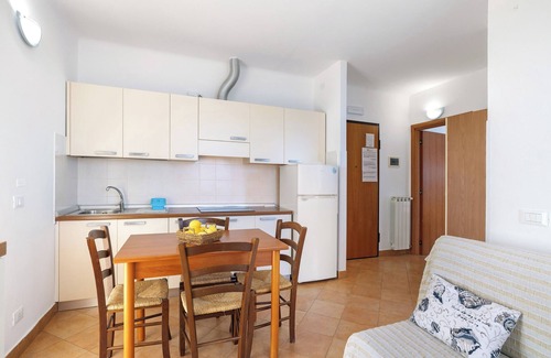 Finale Ligure Apartment | Apartment 'La Realidad 6' with Shared Pool, Wi-Fi and Air Conditioning